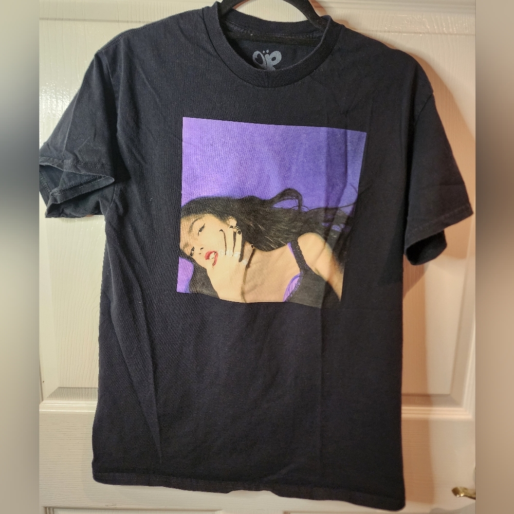 Hot Topic Black Tee with Purple Graphic